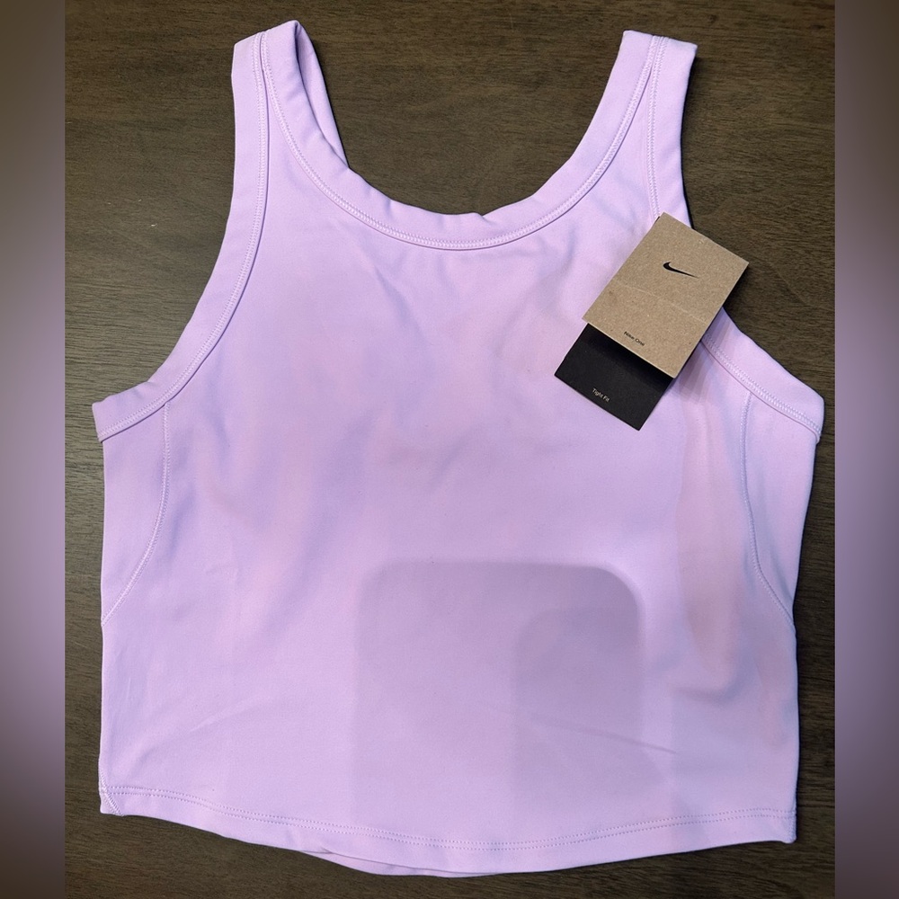 NWT Nike Light Purple Dri-FIT Top Woman’s size medium